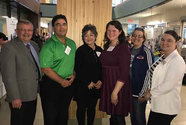 354 students received over $190,000 in scholarships, bursaries and awards thanks to donors. Students and donors were celebrated at Confederation College’s Annual Awards Recognition Reception. Pictured from left to right: Confederation College President Jim Madder, donors Tony and Adelina Pecchia, Vice President, Academic Patti Pella, student award recipient Christine Battle and Student Union President Jodi Connor.