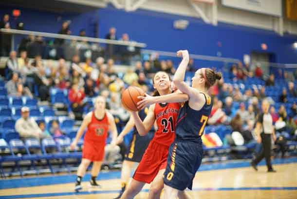 Carleton Ravens Win 2016-2017 Women's Basketball finals