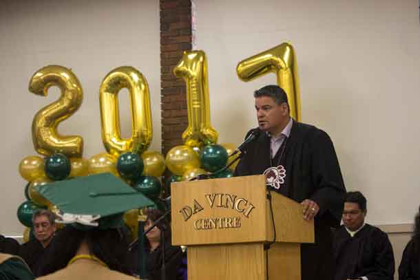 Ontario Regional Chief Isadore Day presents keynote address at Oshki Graduation