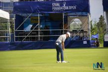 Staal-Foundation-Open-Putting-on-18th