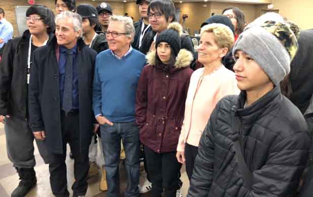 Premier Kathleen Wynne with students from DFC at the Nishnawbe Aski Nation Winter Chiefs Assembly