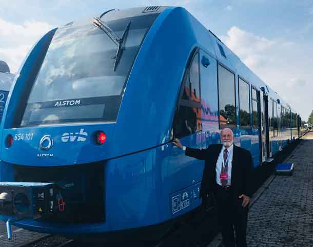 “Stan Thompson and Coradia iLint Alstom (in blue) at her debutant party in Bremervörde, Niedersachsen, Germany, on 16 September 2016.”  photo credit: Detlef Matthiessen, Green Party Delegation Leader-Emeritus, Schleswig-Holstein Parliament (Landtag).