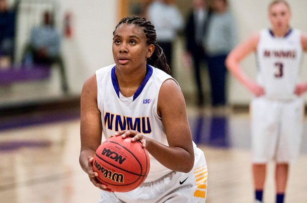 Lakehead University Women's Basketball Commits Megan Looney for next years season