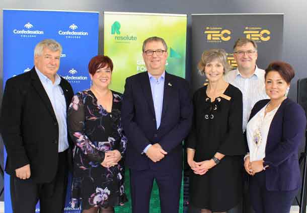 Confederation College and Resolute Forest Products Announce a Strengthened Partnership and $150,000 For the TEC Campaign. (l-r) Emilio Rigato, Chairperson, TEC Campaign; Kristen Oliver, Chairperson, Confederation College Board of Governors; Yves Laflamme, President & CEO, Resolute; Kathleen Lynch, President, Confederation College; John Nelson, Production Manager, Thunder Bay mill, Resolute; Georjann Morriseau, Director, Indigenous Affairs, Resolute