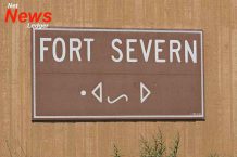 800px-Fort-Severn-Airport-Sign