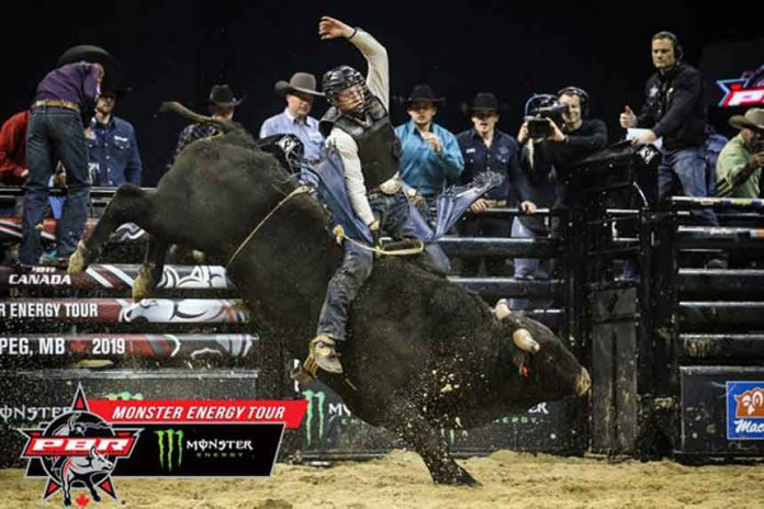 Shay Marks leaves Winnipeg the No. 1 man in the PBR Canada National Standings. Photo: Covy Moore / CovyMoore.com