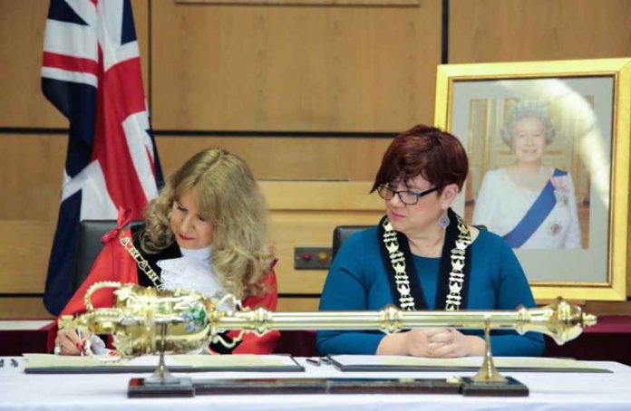 A Friendship Agreement has been signed between Thunder Bay and Bromley in London in Great Britain
