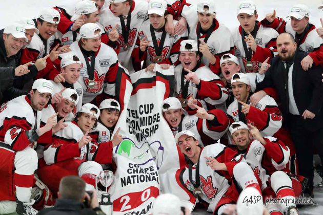 Toronto Young Nationals Celebrate 2019 TELUS Cup Victory