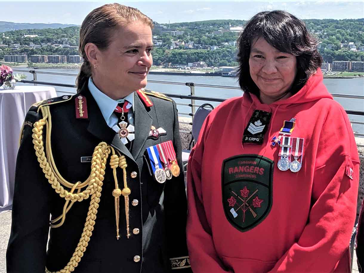 Governor General Julie Payette talks with Master Corporal Linda Kamenawatamin. credit Major Charles Ohlke, Canadian Rangers