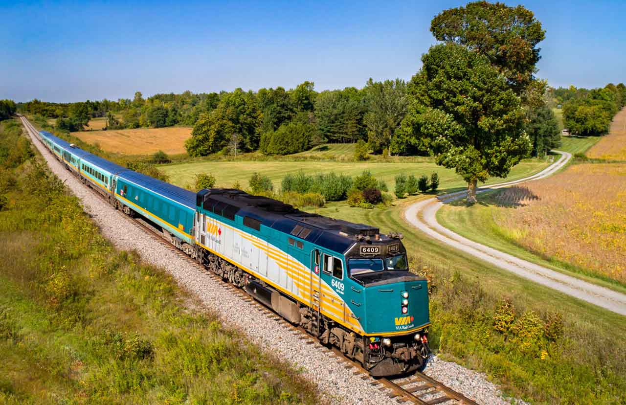 VIA Rail Train - Image Debate