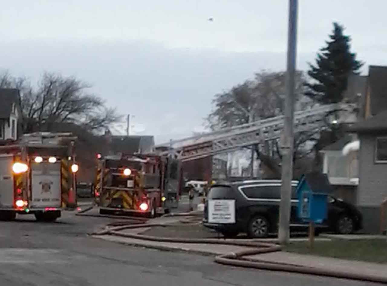Bethune Street Fire - Crews on site this morning