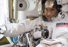 Record-Setting NASA Astronaut and Crewmates Return from International Space Station