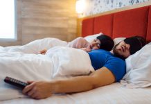 How to get better sleep for couples with different schedules How to get better sleep for couples with different schedules