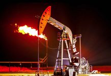 Trump Confirms Tariffs on Canada and Mexico, Weighs Taxing Oil Imports Image: Thunder Bay photographer Kevin Palmer