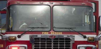 Thunder Bay firefighters stop Rosslyn Road garage fire from spreading into home Thunder Bay Fire Rescue Pumper #3