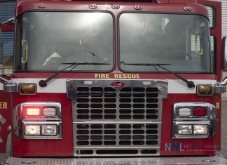 Thunder Bay firefighters stop Rosslyn Road garage fire from spreading into home Thunder Bay Fire Rescue Pumper #3