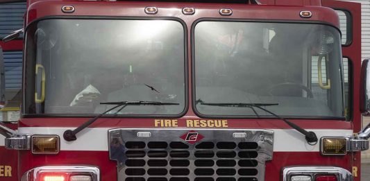 Thunder Bay firefighters stop Rosslyn Road garage fire from spreading into home Thunder Bay Fire Rescue Pumper #3