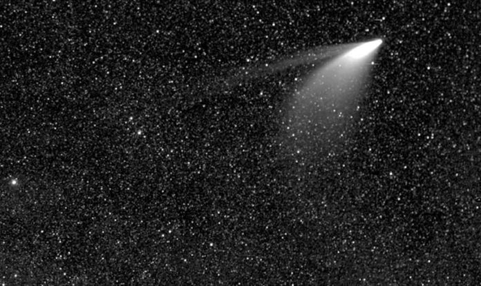 Processed data from the WISPR instrument on NASA’s Parker Solar Probe shows greater detail in the twin tails of comet NEOWISE, as seen on July 5, 2020. The lower, broader tail is the comet’s dust tail, while the thinner, upper tail is the comet’s ion tail. Credits: NASA/Johns Hopkins APL/Naval Research Lab/Parker Solar Probe/Guillermo Stenborg