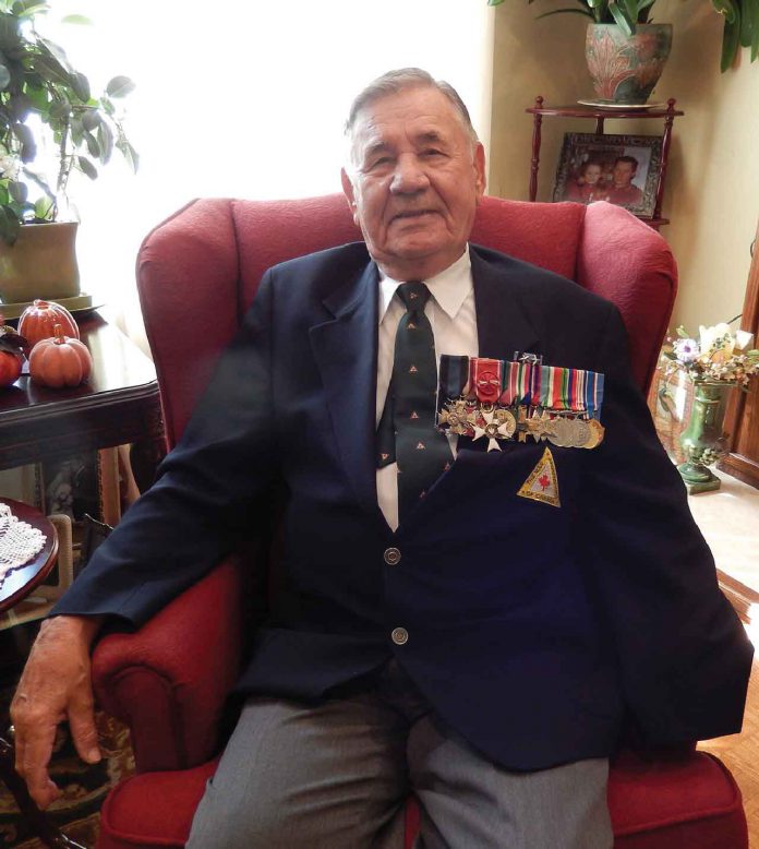 Veteran Carries Physical Reminder of Second World War – On Remembrance Day this year, many Canadians will be reflecting on the 75th anniversary of the end of the Second World War. Among those will be war amputee veteran Bob Gondek, of Toronto, who served alongside the Allied Forces with the 2nd Polish Corps during the Italian Campaign. In 1944, Bob was based outside Loretto, Italy when heavy gun fire broke out, resulting in the loss of part of his left arm below the elbow. Bob immigrated to Canada where he became a member of The War Amps, an Association originally started by amputee veterans returning from the First World War to help each other adapt to their new reality as amputees. For the last 50 years on Remembrance Day, Bob has laid a wreath to honour his comrades and pay tribute to all those who lost their lives.