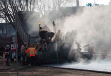 Paving Work to Temporarily Close McKellar Bridge Paving crews are enjoying the warm weather to get jobs finished in Thunder Bay.