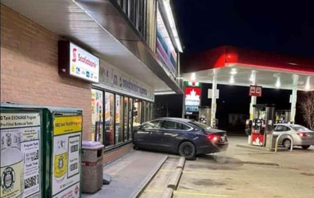 Dryden 711 Damaged by Car Running into Front of Store NetNewsLedger