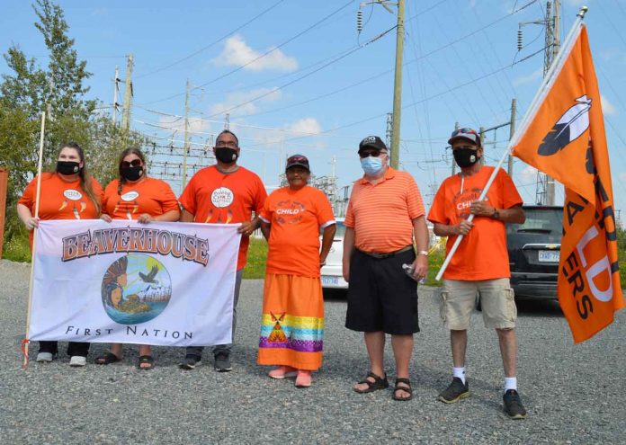 photo by Xavier Kataquapit Solidarity and support were given recently to Walk Of Sorrow. From left to right are: Councillor Brianna Moore, Councillor Kayla Batisse and Chief Wayne Wabie of Beaverhouse FN leadership; Patricia Ballantyne, Walk Of Sorrow leader; Kirkland Lake Mayor Pat Keily and Matachewan FN Councillor Stan Fox.