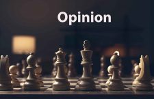 Opinion-chess-pieces-arranged-on-the-chessboard-2D3UYL5