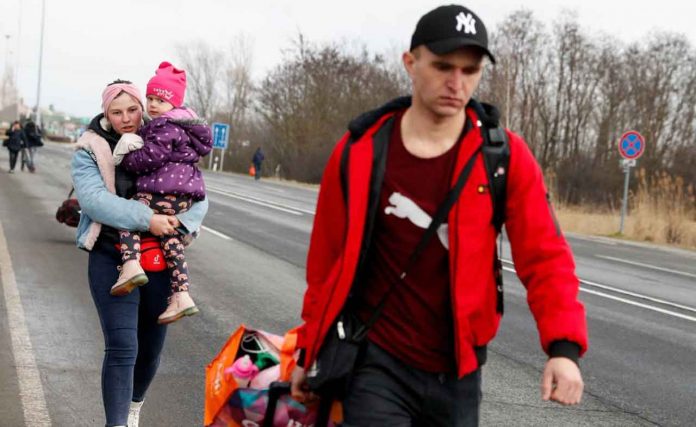 Ukraine Refugees Fleeing the Fighting - Image Thomson Reuters