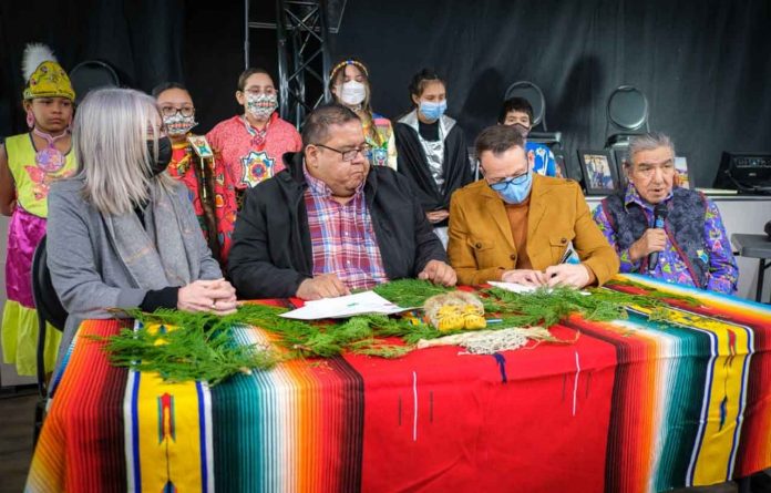 Wabaseemoong Independent Nations, Canada, and Ontario sign historic child and family services coordination agreement