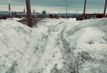 Snow Clearing Efforts Underway in Thunder Bay Often City Crews clearing snow do an amazing job. However if you have a concern on the quality of the job you can contact the city.