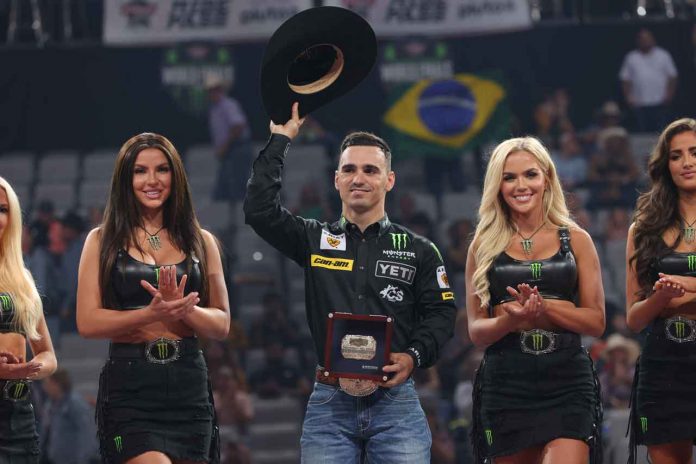 Andy Watson/Bull Stock Media