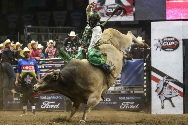 NetNewsLedger 2022 PBR World Champion Daylon Swearingen Wins PBR 