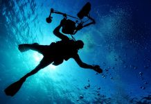 3 Pieces Of Technology All Open Water Divers Need With Them Diving