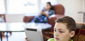 Federal Government Faces Challenges in Blocking Users Under 16 from Social Media Being a good co-parent