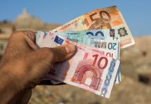 Loonie Slips in Value As Weak Retail Sales Stats Released Understanding Complementary Currency: Enhancing Local Economic Systems