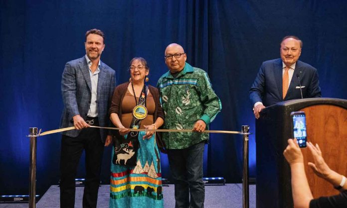 Michipicoten First Nation, Naicatchewenin First Nation, and Morris Group Canada officially mark acquisition of Victoria Inn Hotel in Thunder Bay
