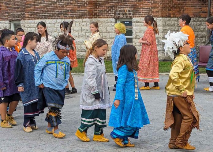 Children doing a Softshoe Circle Dance