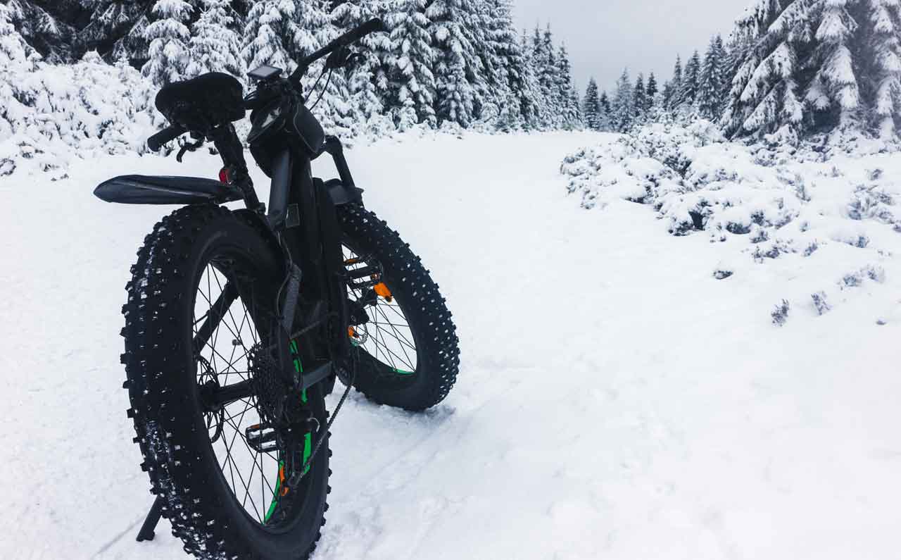 Choosing the right bike - Winter Bike Commuting: Navigating the Cold on Two Wheels
