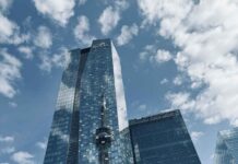 Toronto Reports Significant Progress toward 2040 Goal of Net-Zero Emissions Toronto CN Tower reflection