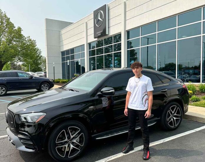 16-year-old PB Investing has captured the attention of many with his success in stock options trading and entrepreneurship