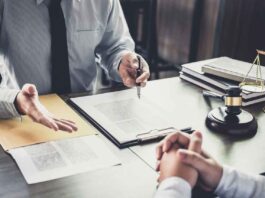Law Firms Are Replacing Traditional Receptionists with AI Solutions Lawyer