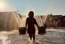 Thunder Bay’s Super Saturday: Music, Markets, Theatre and Family Fun! Cool off at Marina Park - Image by Darius Baxter