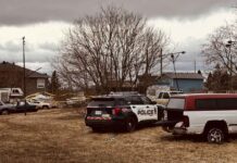 Police Presence in Thunder Bay’s South Core as Investigation Unfolds on Court Street Thunder Bay Police Service Unit protecting scene 100 Block Court Street South on April 18 2025