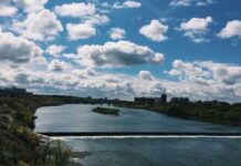 Navigating the Intersection of Traditional Industries and Digital Innovations in Northwestern Ontario Northwestern Ontario: Tradition Meets Tech Meta Description: Discover how traditional industries blend with digital innovation in Northwestern Ontario. Learn more now!