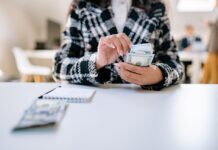 Not All Online Loans Are Legal in Texas—Here’s What Is Photo by Yan Krukau