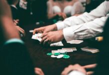 Online Gambling in Canada: Provincial Differences & Poker Market Outlook Dealer at table