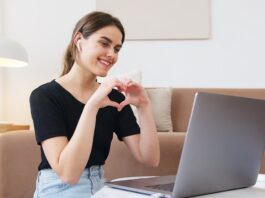 Can Paid Engagement Help a Post Go Viral? What Creators Need to Know Photo by Artem Podrez: https://www.pexels.com/photo/woman-making-heart-with-hands-while-having-video-call-4492134/