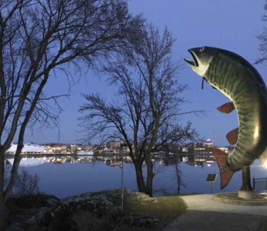 April 26, 2026: Kenora and Lake of the Woods Start Chilly Before Rain Returns Overnight Husky the Muskie in Kenora Ontario