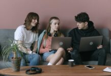 How the CAD Has Shifted Over the Past Year and the Factors Behind Its Movement in 2025 CAD shifting