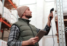 Balancing Human Labor and Automation in Modern Distribution Centers Balancing Automation